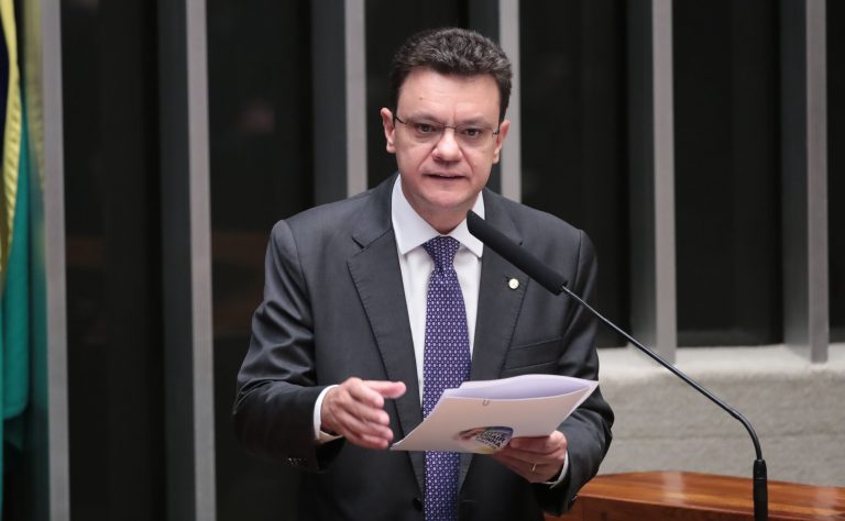 Câmara elege Odair Cunha para vaga de ministro do TCU